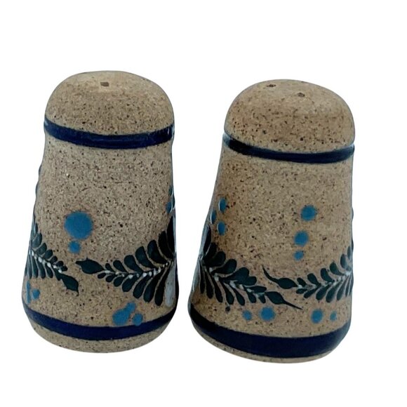 MEXICAN TONALA SALT & PEPPER SHAKERS NETZI CERAMIC BLUE PAINTED DESIGN - Picture 3 of 5
